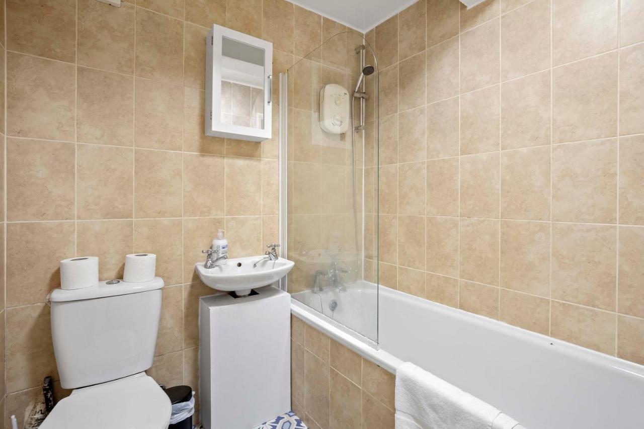 Queens Apartment - By My Getaways - Free Parking For One Car Brighton Exterior foto
